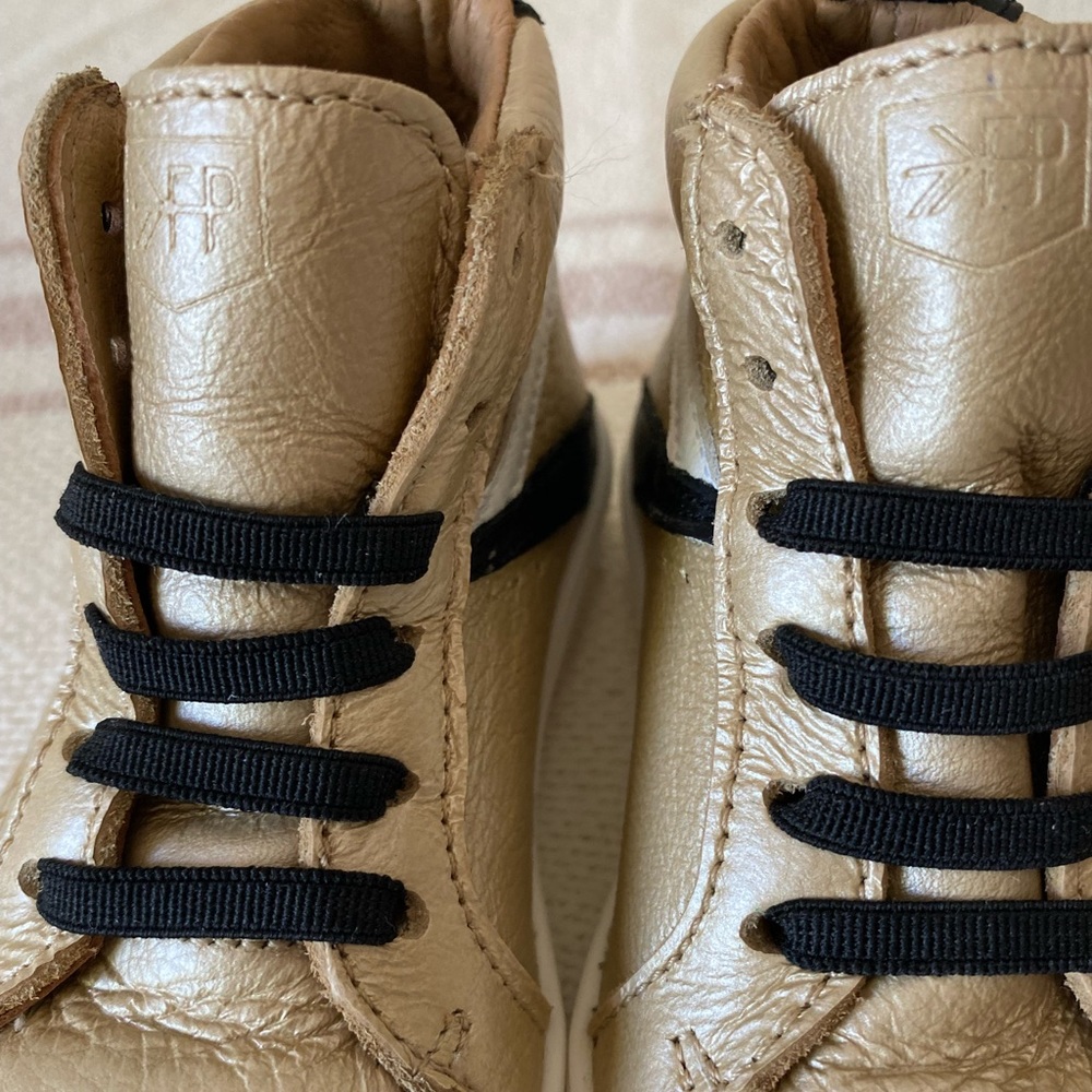 Freshly Picked Gold shoes size 7